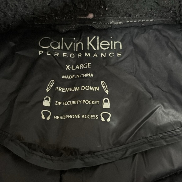 Calvin Klein Women’s XL Turtleneck Black Puffer Vest - Picture 3 of 6